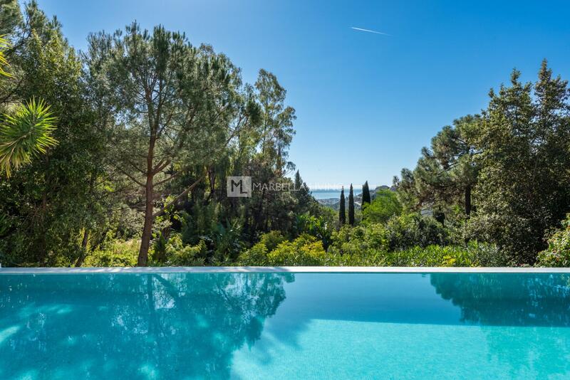 вилла продается в Benahavis, Málaga
