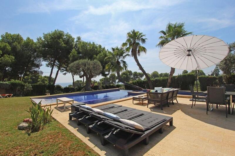 Villa til salg i Moraira, Alicante