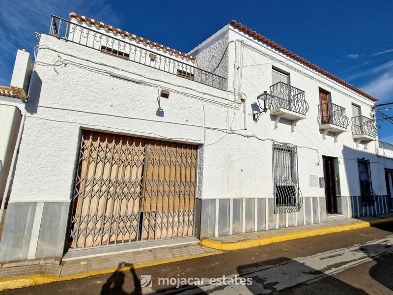 Stadthaus zu verkaufen in Los Gallardos, Almería