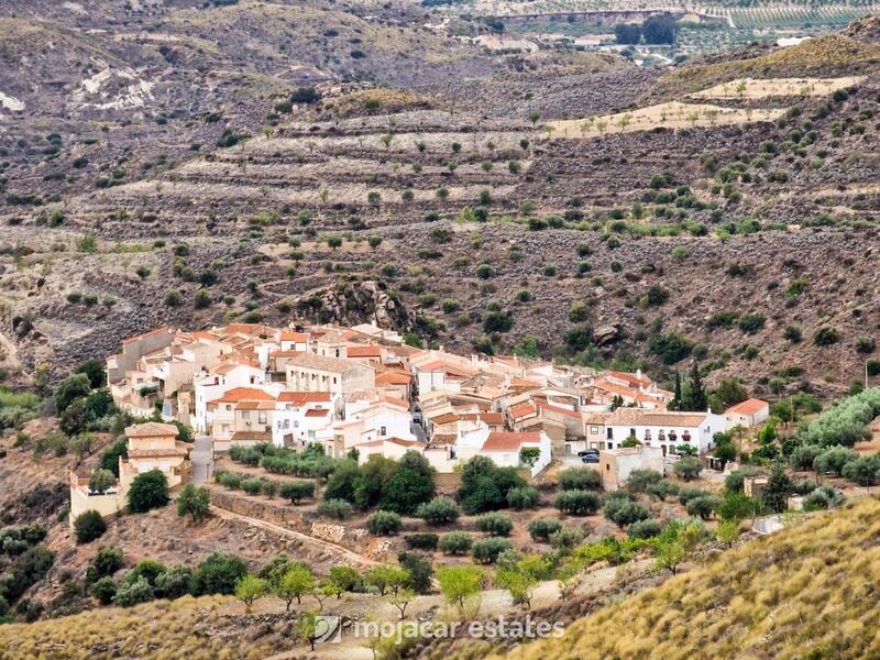 Landsted til salg i Lubrin, Almería