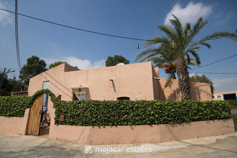 Villa for sale in Turre, Almería