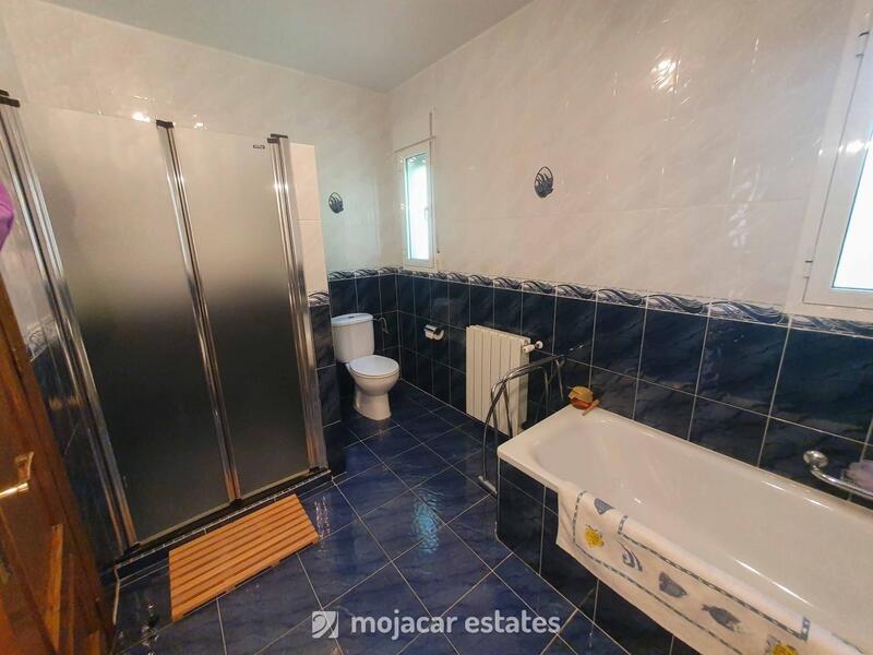 4 Cuarto Villa en venta