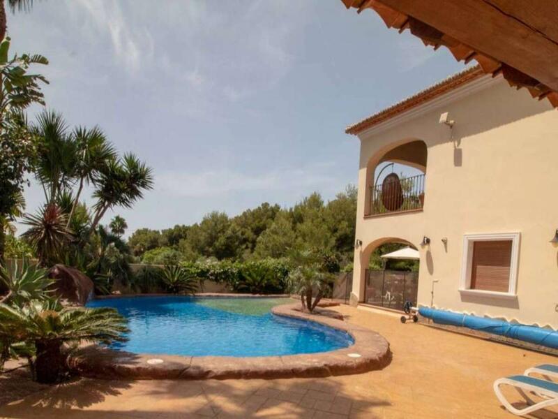 5 bedroom Villa for sale