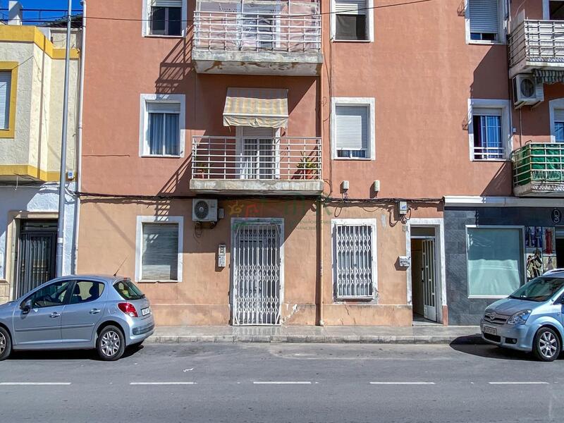 Commercial Property for sale in Almoradí, Alicante