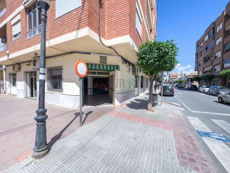 Commercial Property for sale in Almoradí, Alicante