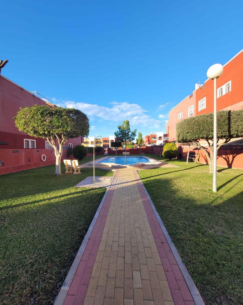 2 Cuarto Villa en venta