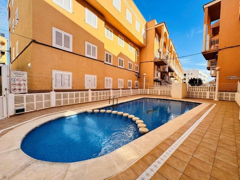 Appartement zu verkaufen in Torrevieja, Alicante