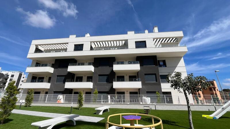 Apartamento en venta en Villamartin, Alicante