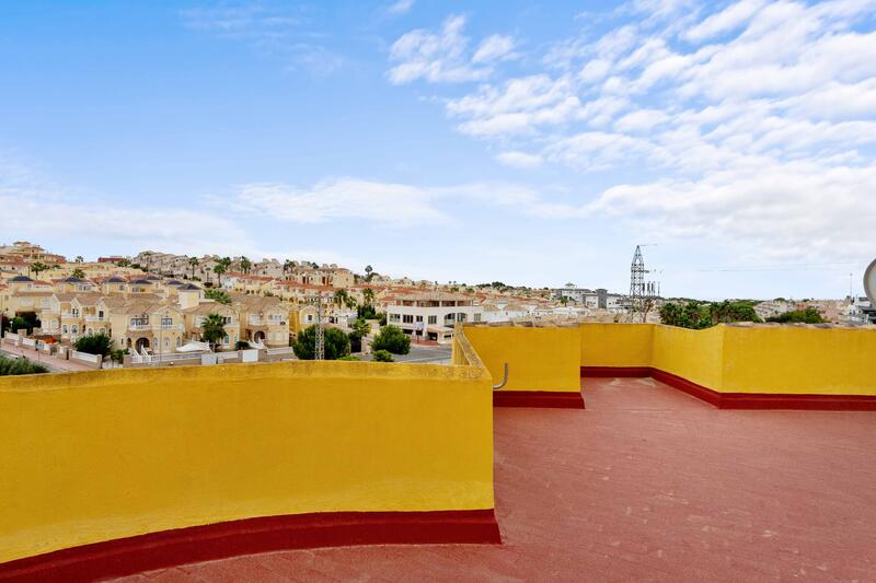 Apartamento en venta en Villamartin, Alicante