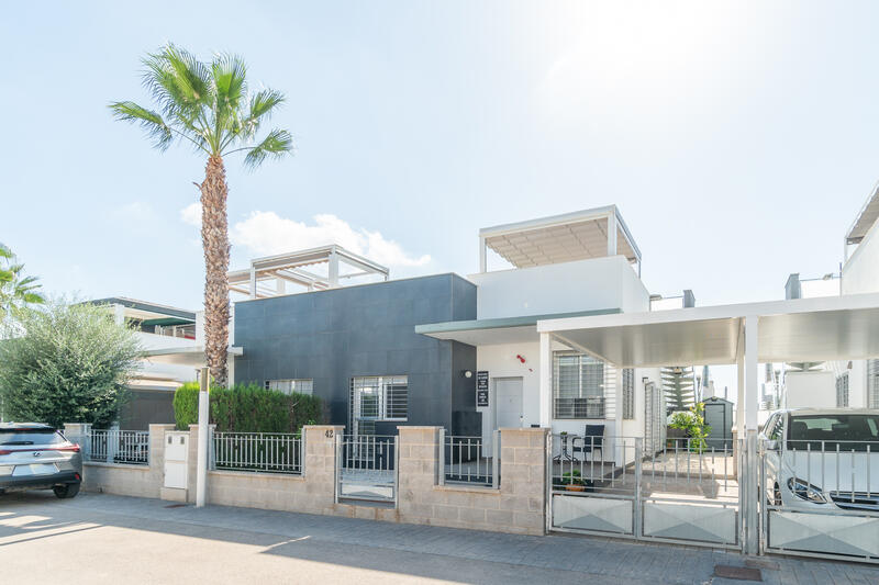 2 Cuarto Villa en venta