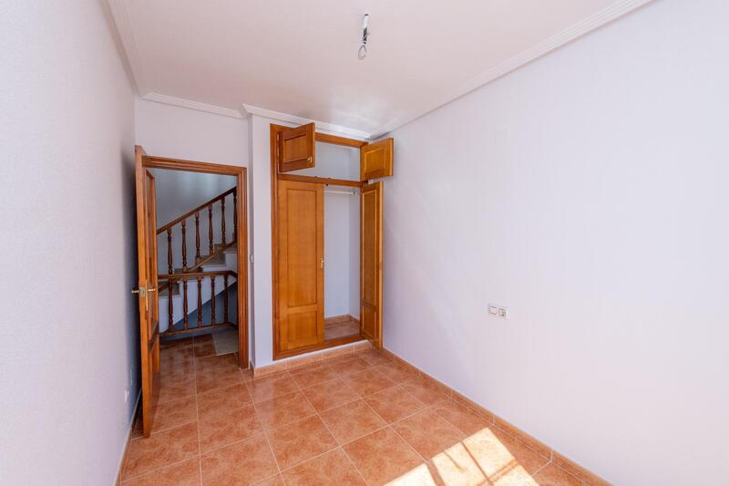 2 Cuarto Villa en venta