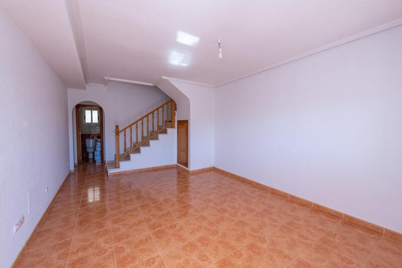 2 Cuarto Villa en venta