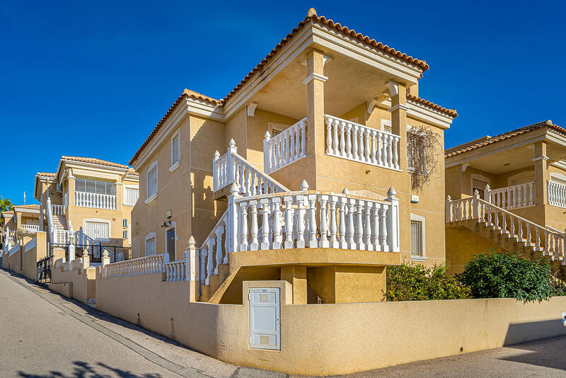 Villa à vendre dans Villamartin, Alicante