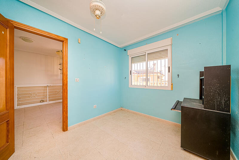 4 Cuarto Villa en venta