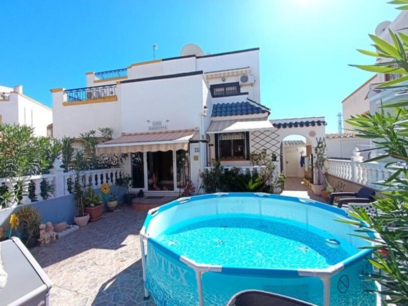 Villa til salgs i Playa Flamenca, Alicante