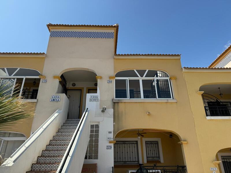 2 Cuarto Villa en venta