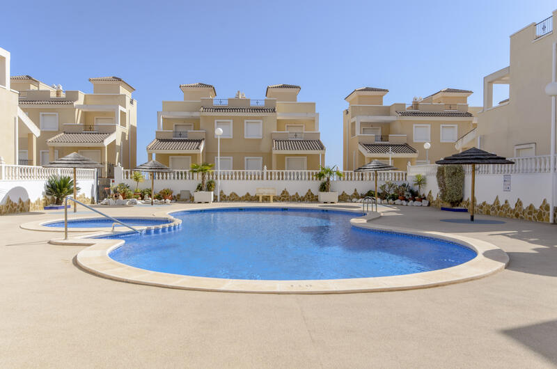 Villa en venta en Villamartin, Alicante