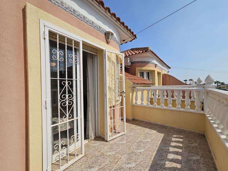 2 Cuarto Villa en venta