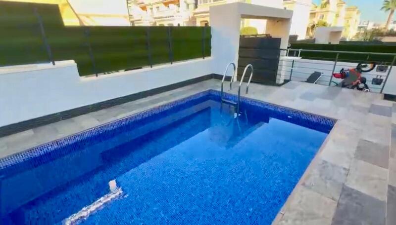 6 Cuarto Villa en venta