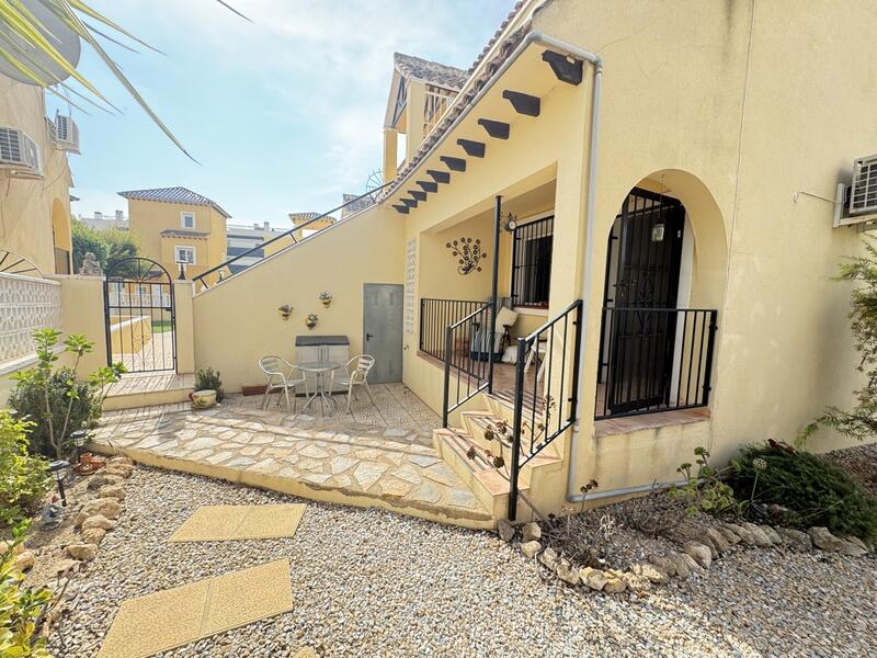 Villa à vendre dans Villamartin, Alicante