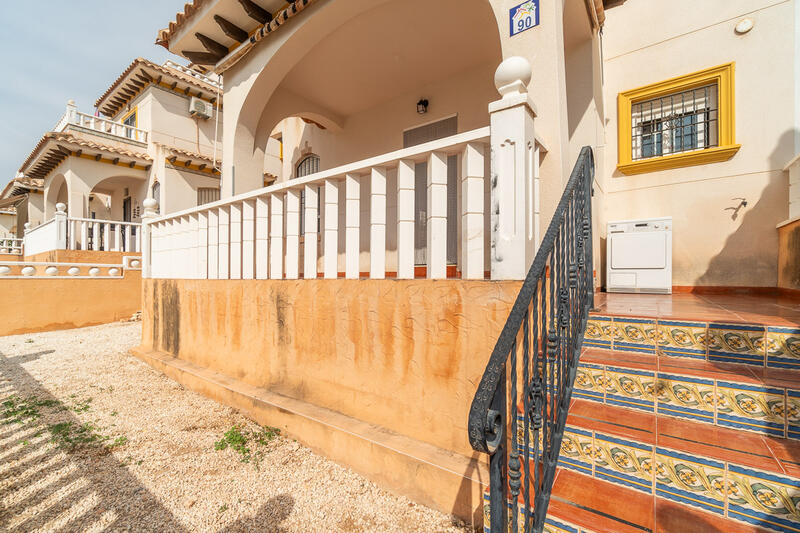 2 Cuarto Villa en venta