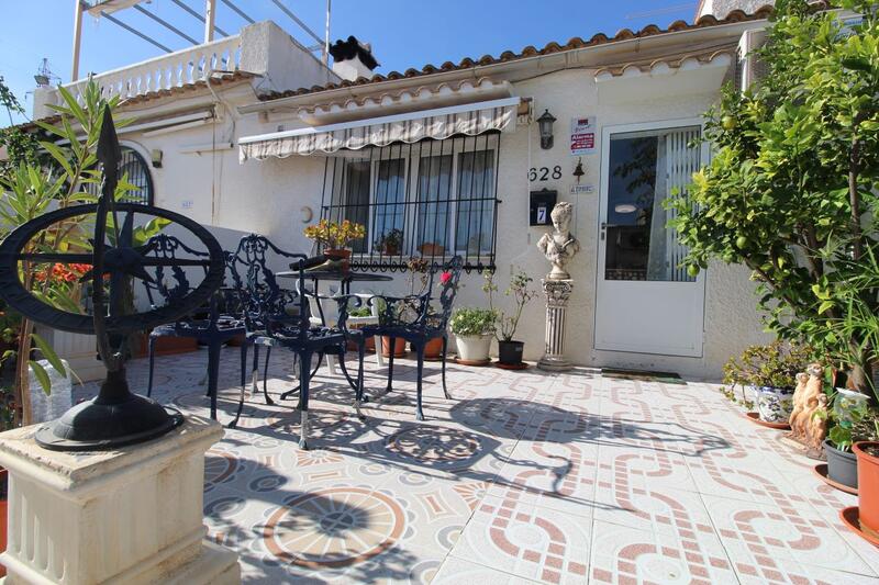 Maison de Ville à vendre dans Villamartin, Alicante