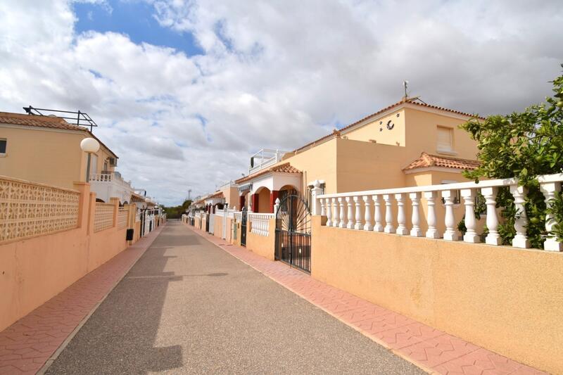 2 Cuarto Villa en venta