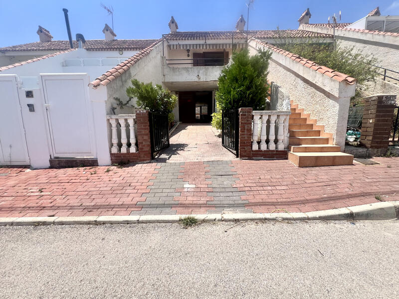 Villa à vendre dans Torrevieja, Alicante