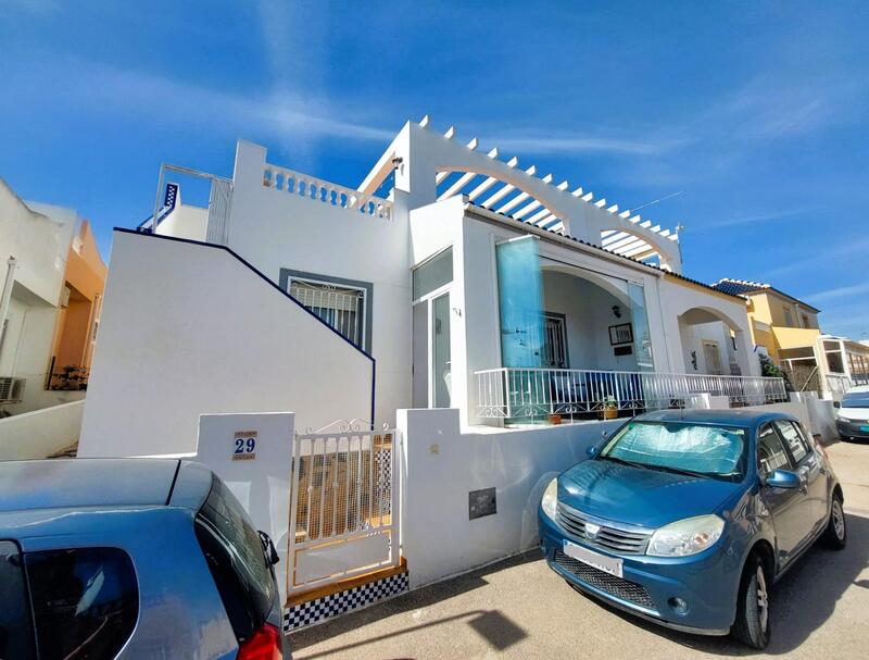 Villa til salg i Torrevieja, Alicante