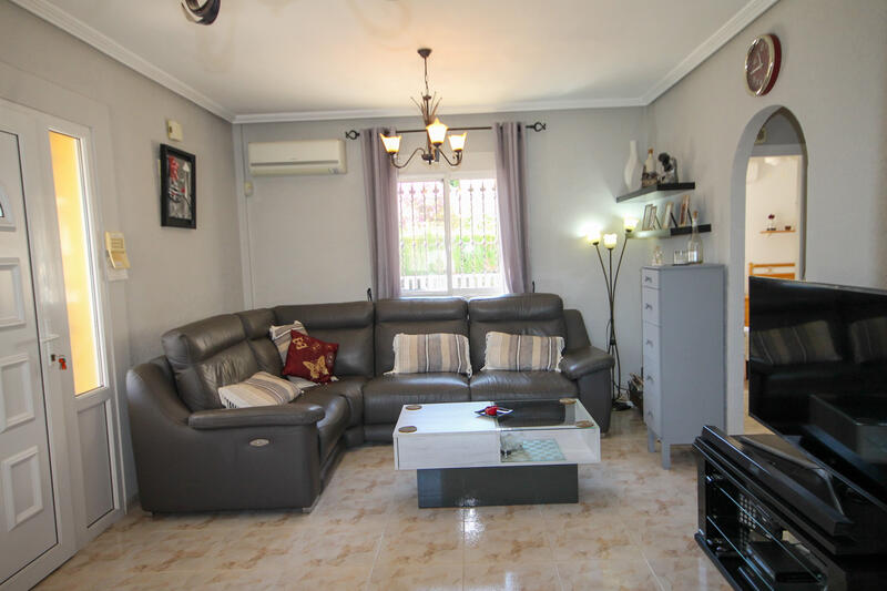 4 Cuarto Villa en venta