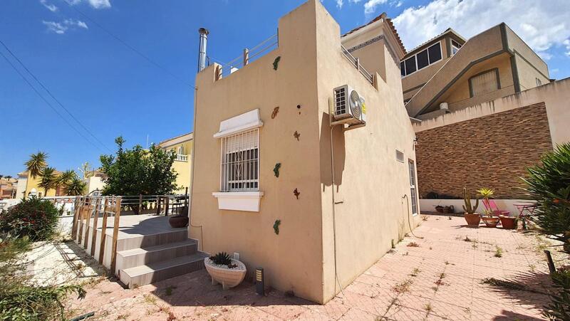 3 Cuarto Villa en venta