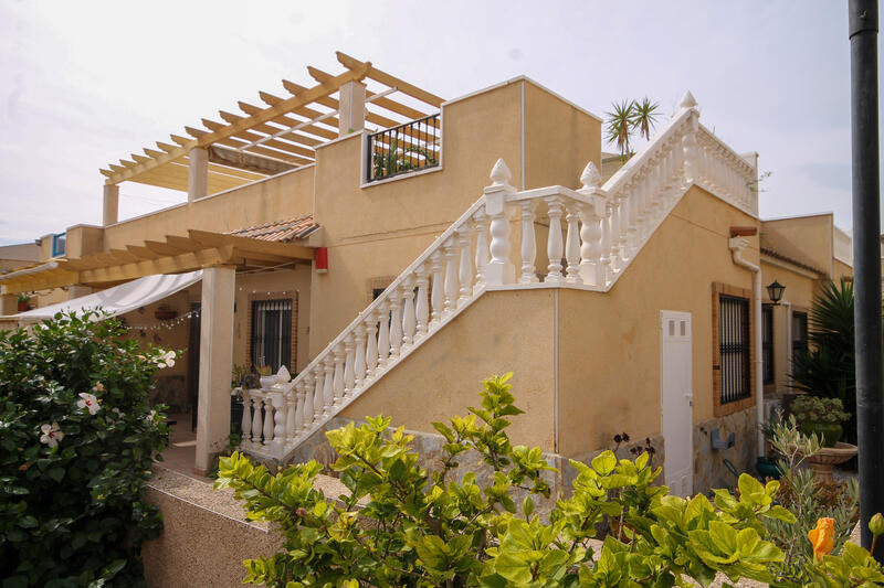 Villa à vendre dans Villamartin, Alicante