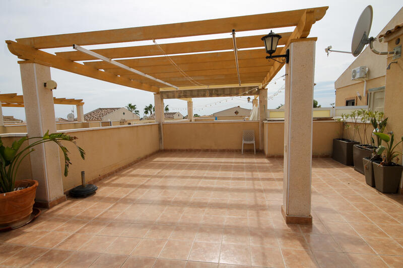 2 Cuarto Villa en venta