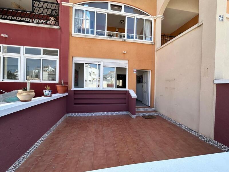 2 Cuarto Villa en venta