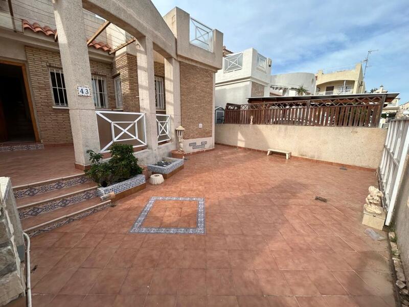 3 Cuarto Villa en venta