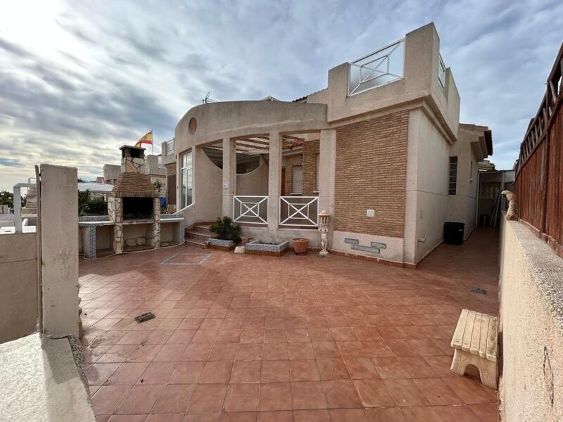 3 Cuarto Villa en venta