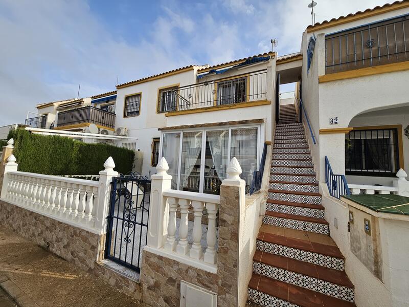 Villa til salgs i Torrevieja, Alicante