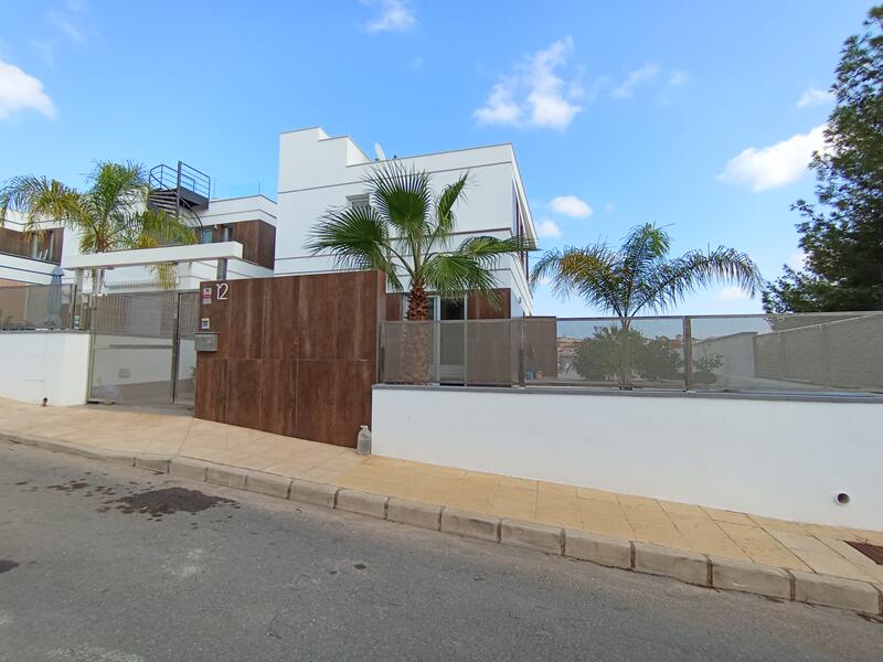 3 bedroom Villa for sale