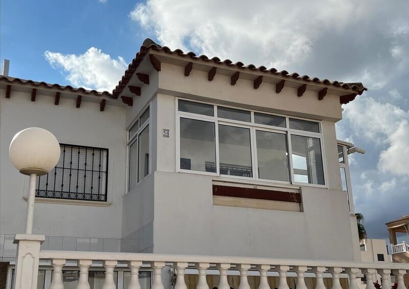 2 Cuarto Villa en venta