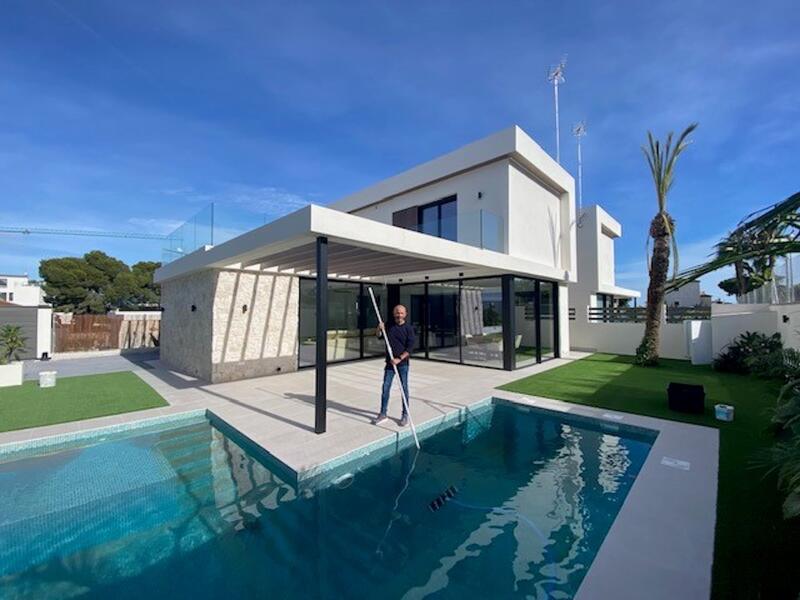 Villa à vendre dans Cabo Roig, Alicante