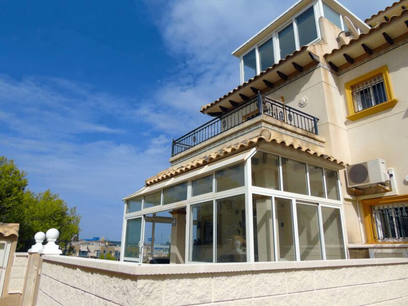 Villa zu verkaufen in La Zenia, Alicante