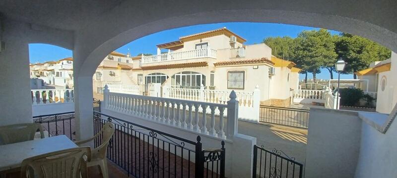 3 Cuarto Villa en venta