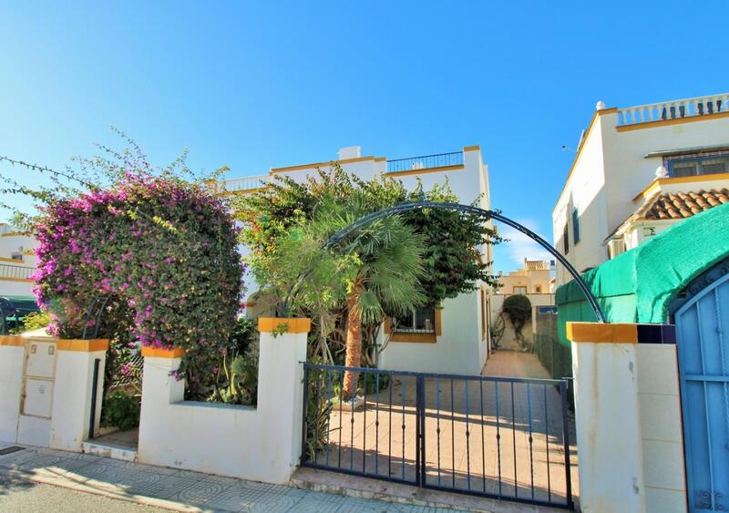 Villa for sale in Playa Flamenca, Alicante