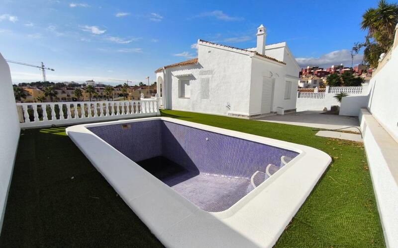 Villa for sale in Villamartin, Alicante