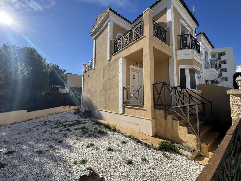 3 Cuarto Villa en venta