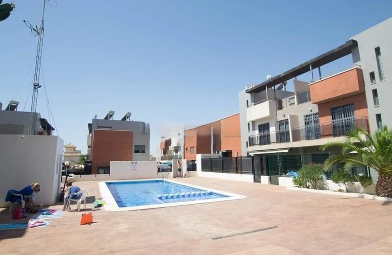 Villa til salgs i Torrevieja, Alicante