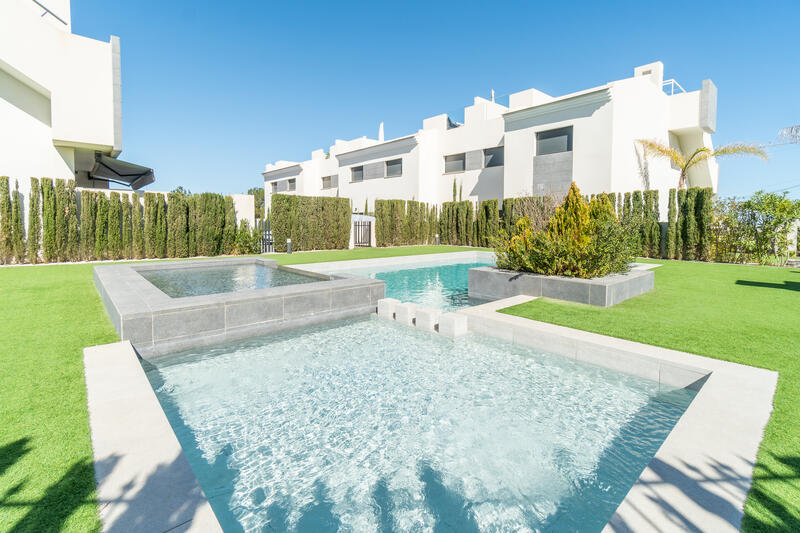 Villa for sale in Playa Flamenca, Alicante