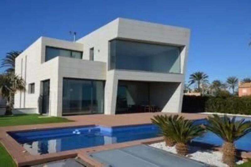 6 bedroom Villa for sale