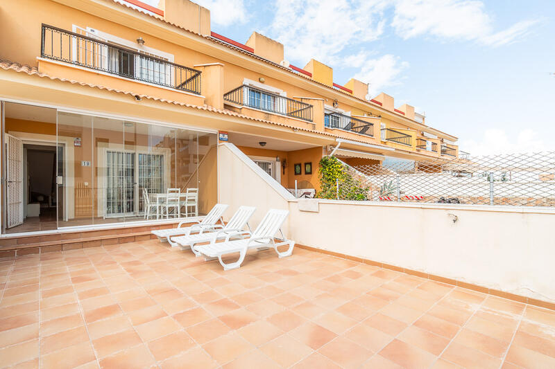 Villa til salgs i Playa Flamenca, Alicante