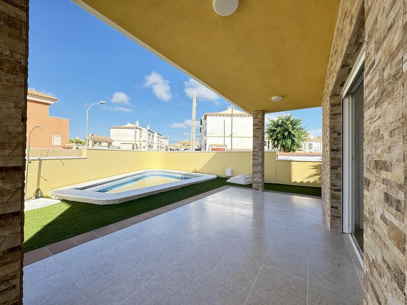 3 Cuarto Villa en venta